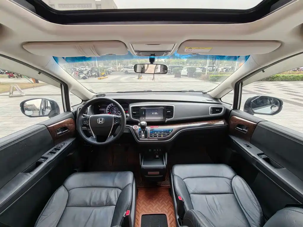 Honda Odyssey 2017 — фото 13