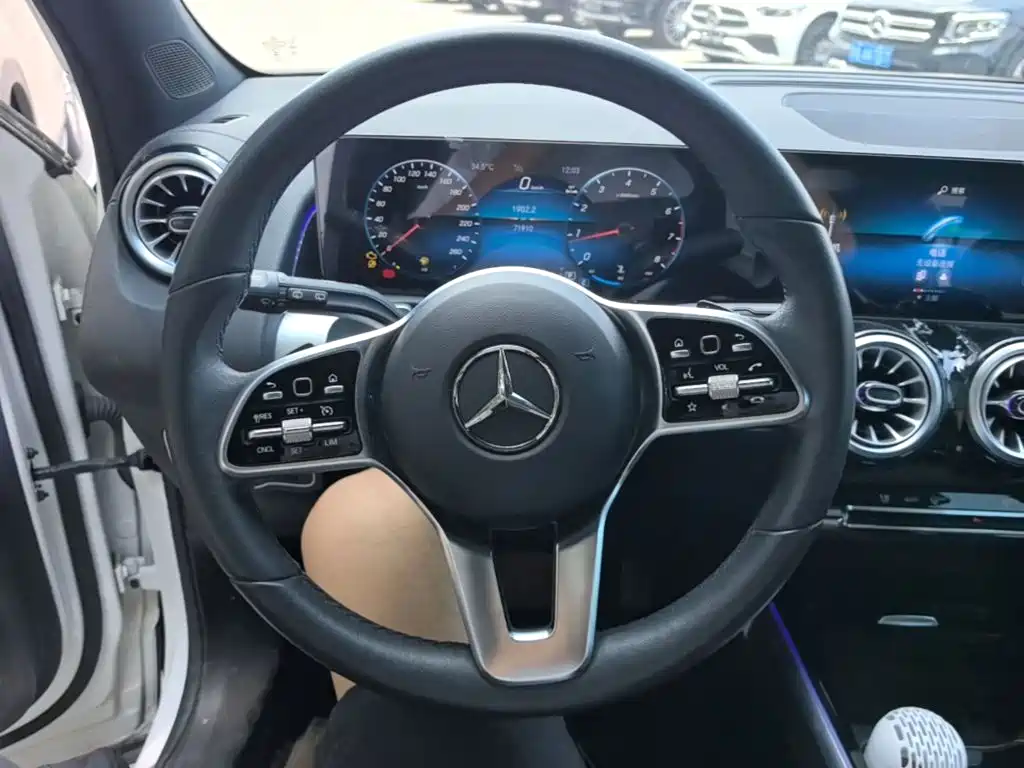 Mercedes-Benz GLB 2022 — фото 11