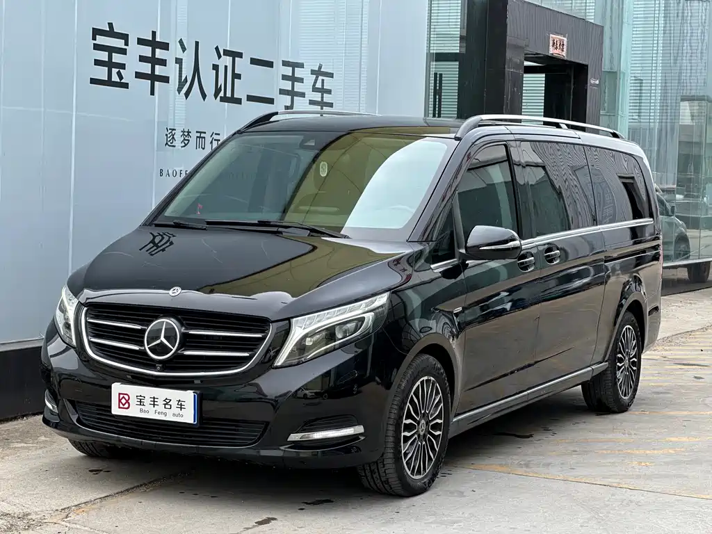 Mercedes-Benz V-Class 2019 — фото 1