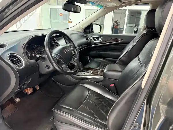 Infiniti JX 2013