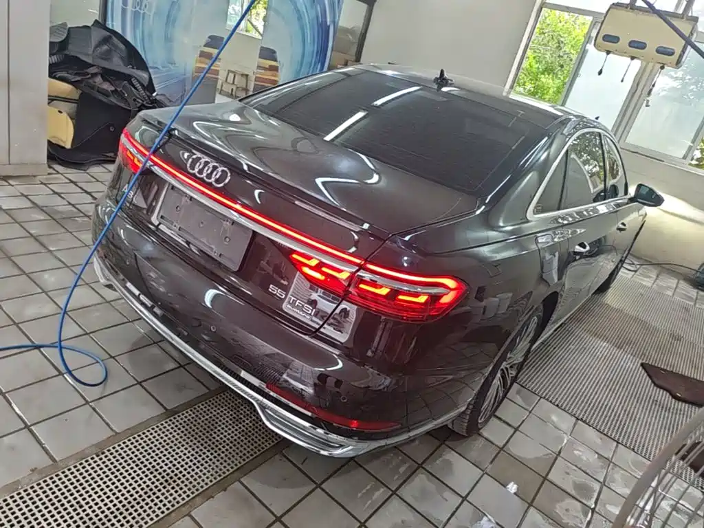 Audi A8 2021