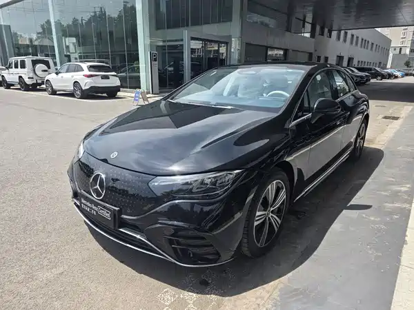 Mercedes-Benz EQE 2025