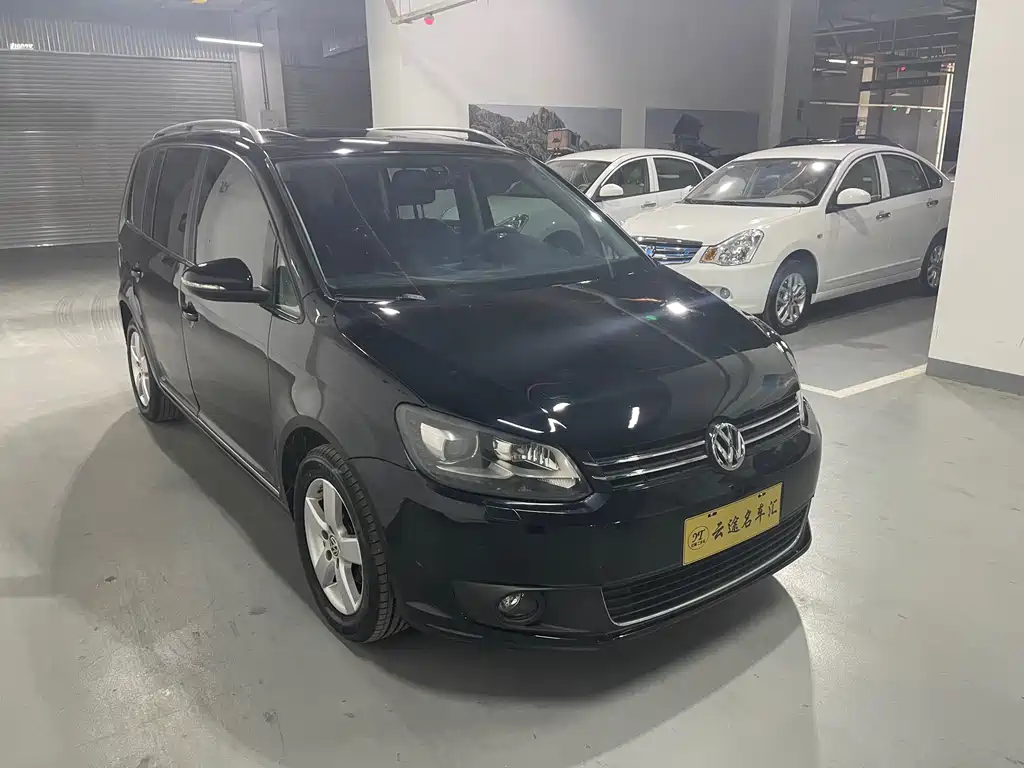 Volkswagen Touran 2015 — фото 3