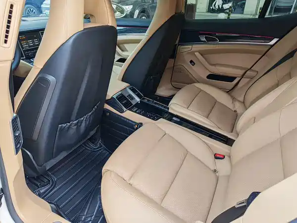 Porsche Panamera 2013