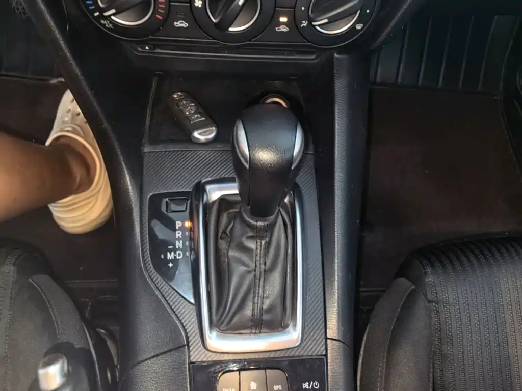 Mazda 3 Axela 2016 — фото 14