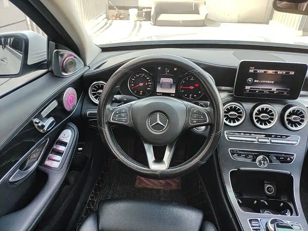 Mercedes-Benz C-Class 2017 — фото 11