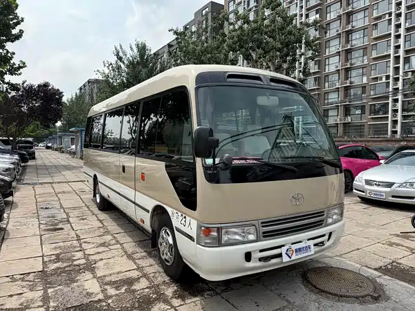 Toyota Coaster 2011