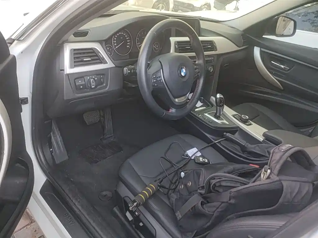 BMW 3 Series 2015 — фото 16