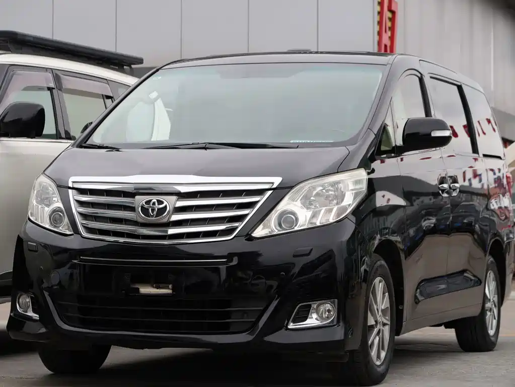 Toyota Alphard 2013 — фото 1
