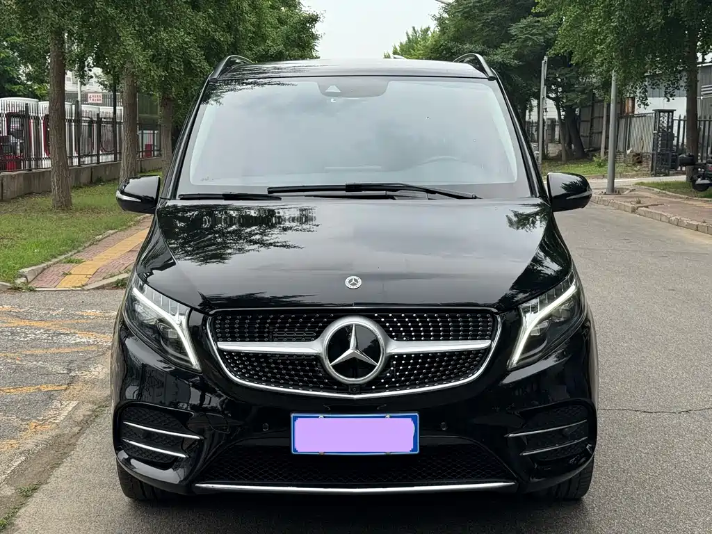 Mercedes-Benz V-Class 2023 — фото 2