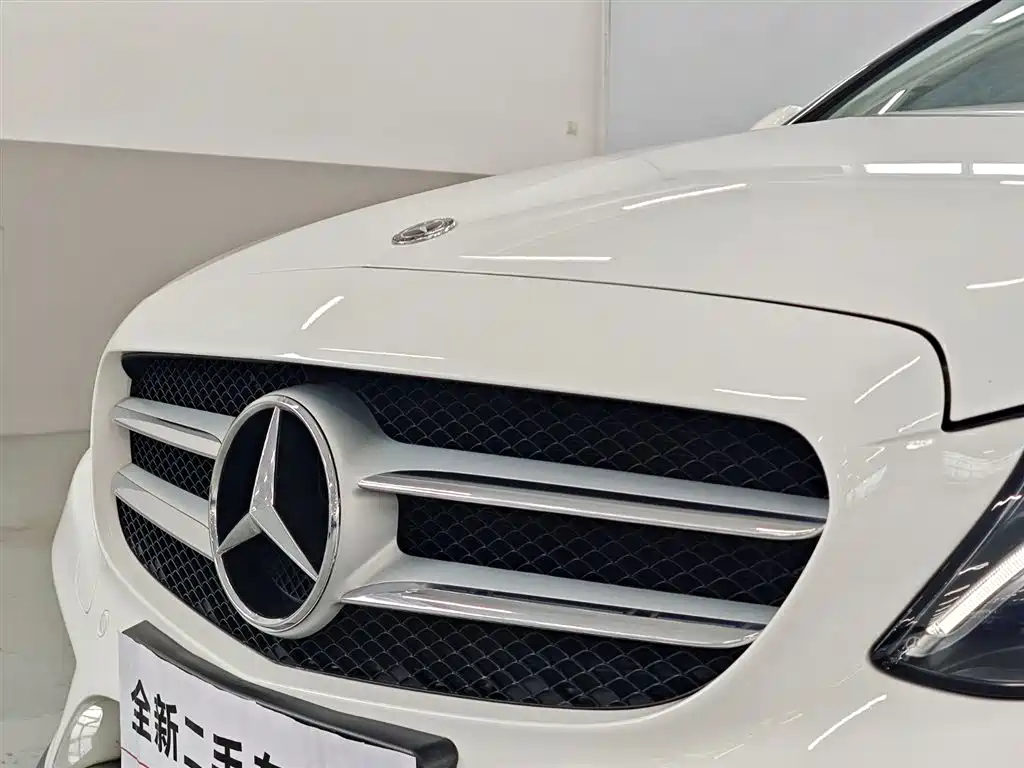 Mercedes-Benz C-Class 2018 — фото 16