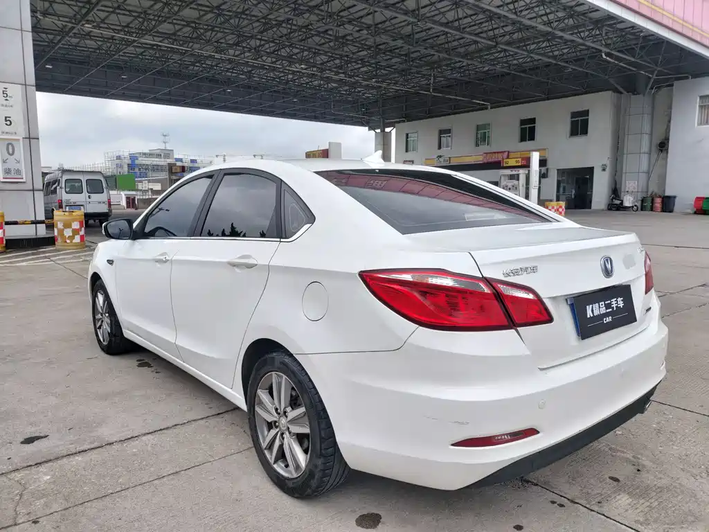 Changan Eado 2017 — фото 8