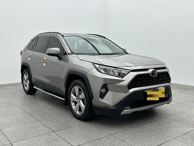 Toyota RAV4 2020 — фото 3