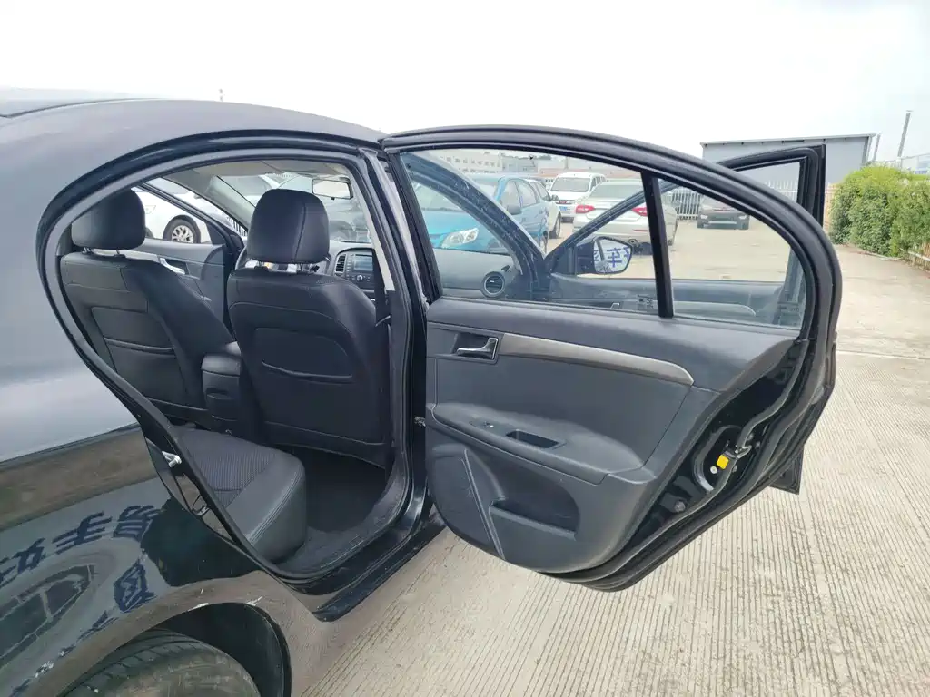 Roewe 350 2015