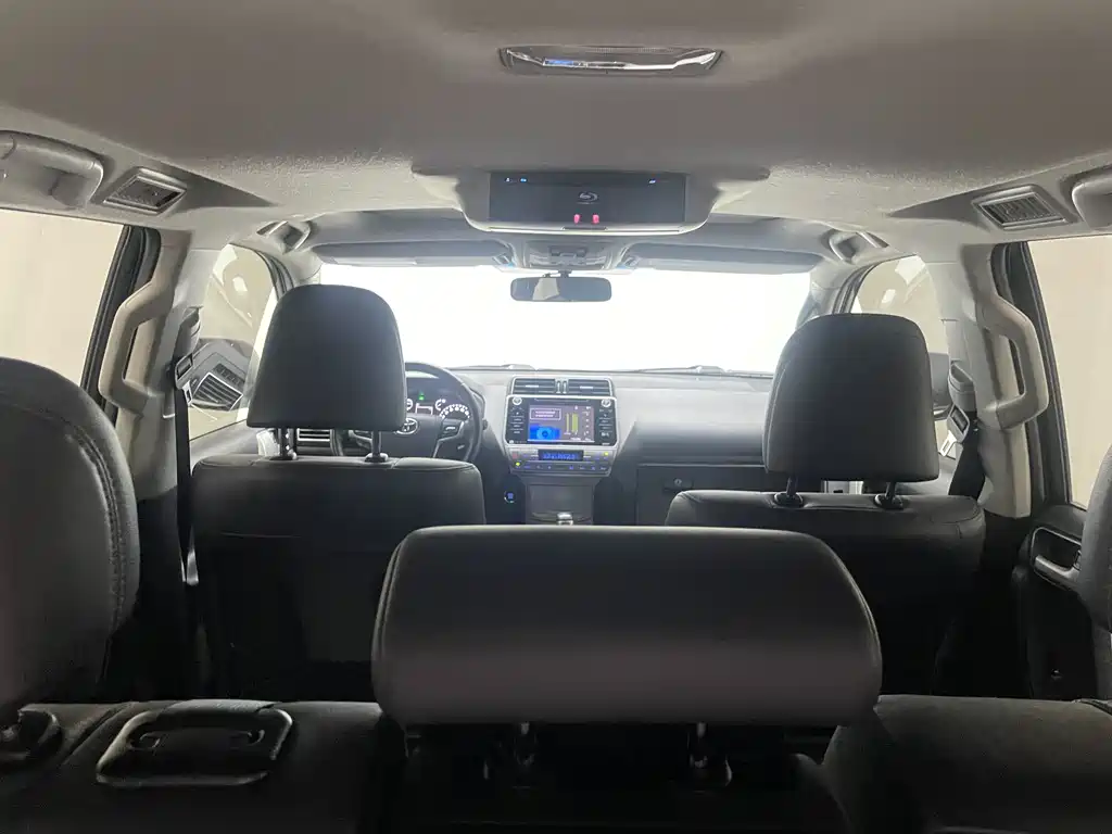 Toyota Prado 2020 — фото 18