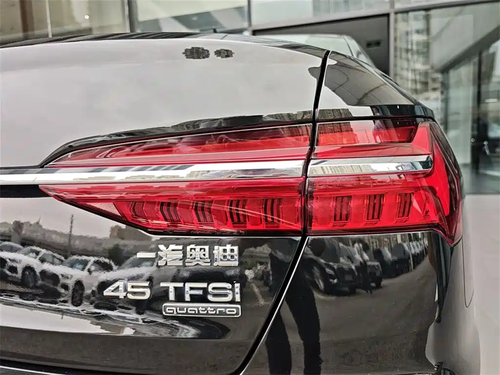 Audi A6L 2024 — фото 16