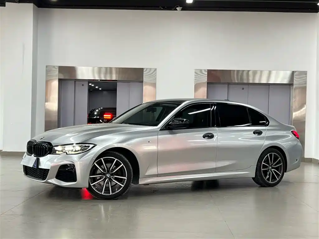 BMW 3 Series 2021 — фото 1