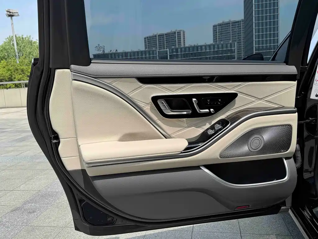 Mercedes-Benz S-Class 2024 — фото 13