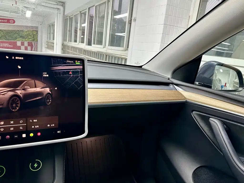 Tesla Model Y 2023 — фото 14