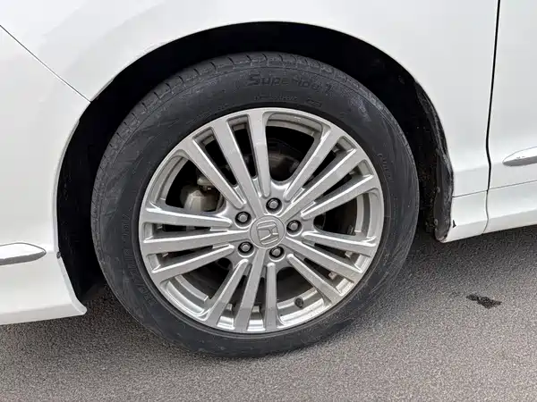 Honda Elysion 2016