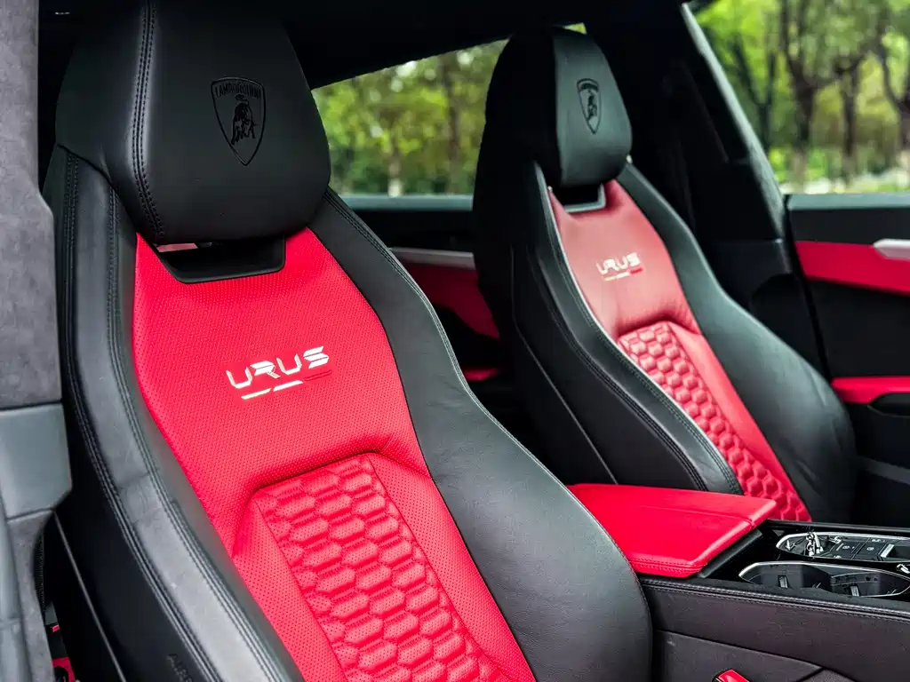 Lamborghini Urus 2019 — фото 15