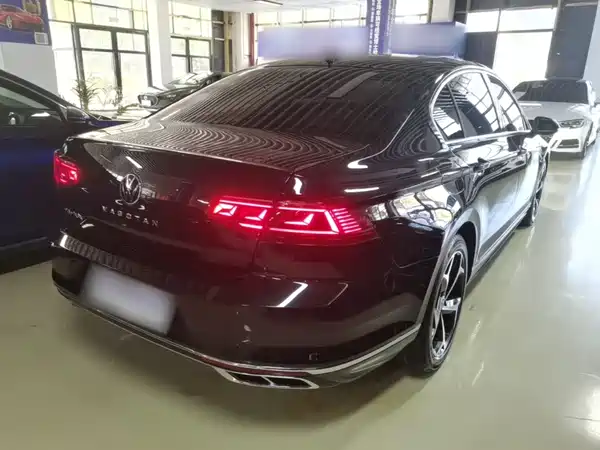 Volkswagen Magotan 2025