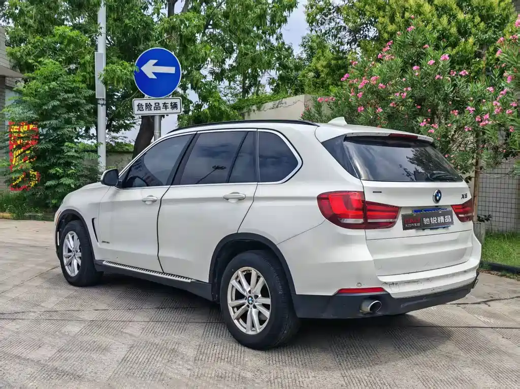 BMW X5 2015 — фото 9
