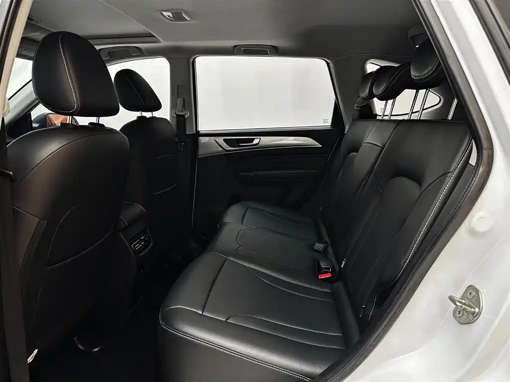 Haval M6 2023 — фото 13