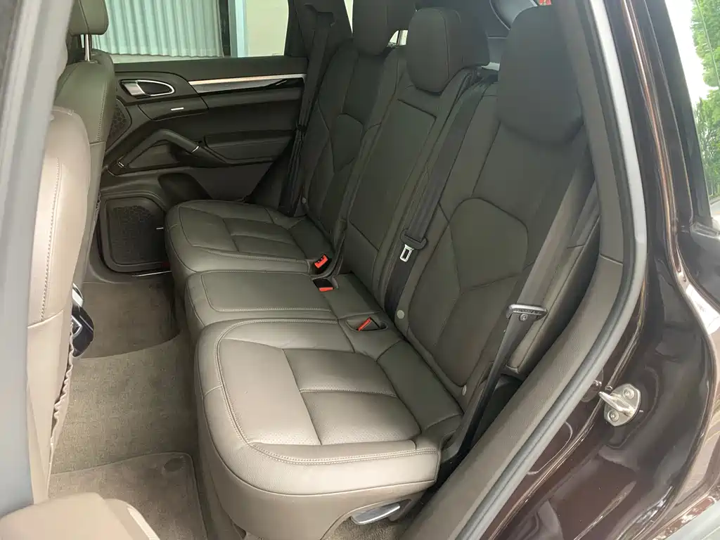 Porsche Cayenne 2015 — фото 17