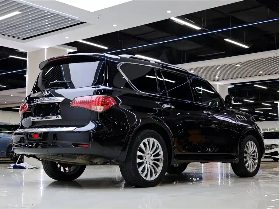 Infiniti QX80 2017 — фото 13