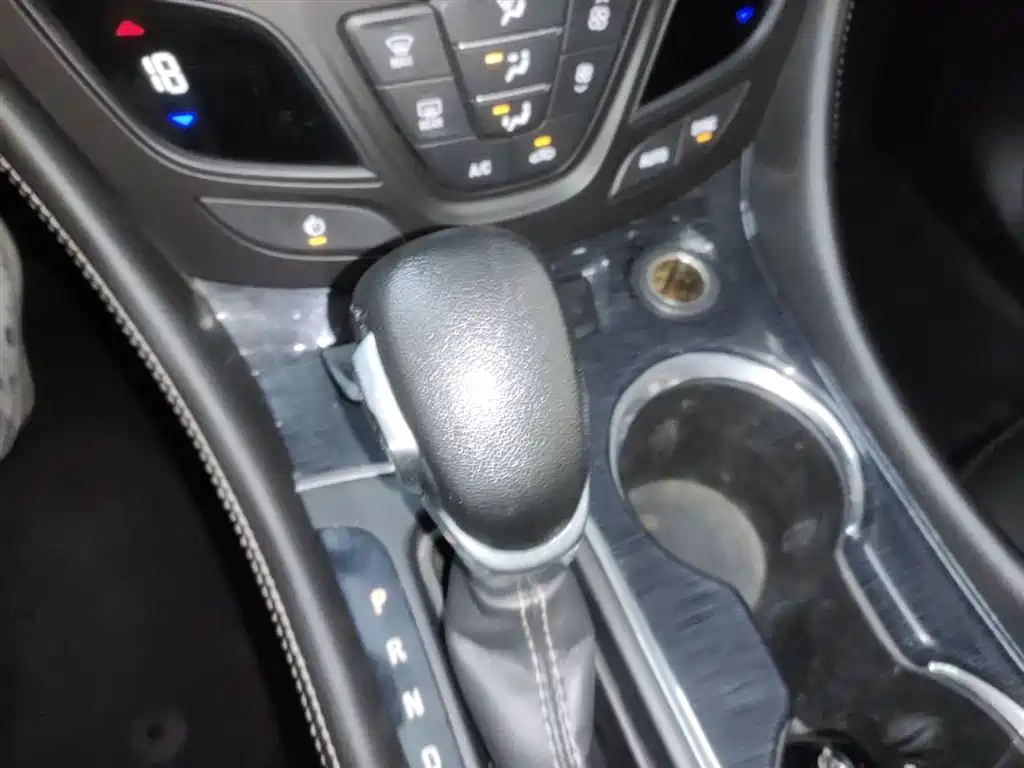 Buick Envision Plus 2016 — фото 14