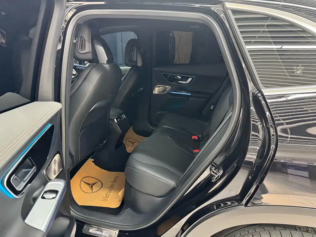 Mercedes-Benz EQE SUV 2024 — фото 12