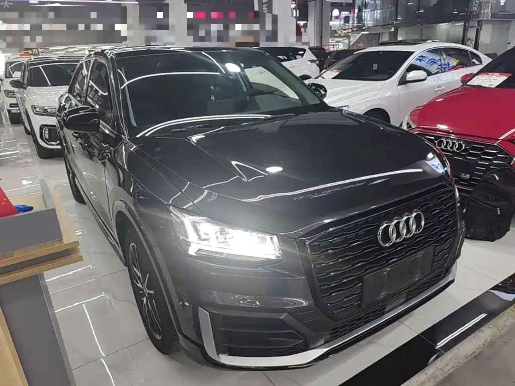 Audi Q2L 2020