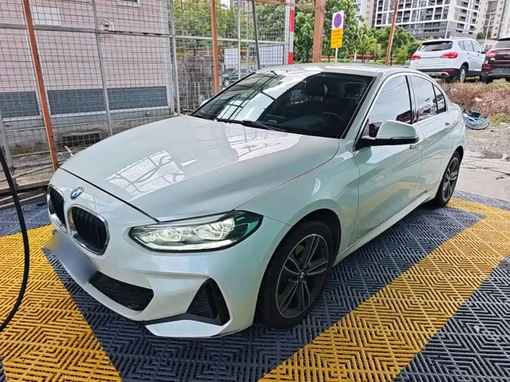BMW 1 Series 2021