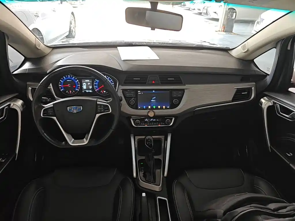 Geely Vision X3 2019 — фото 10