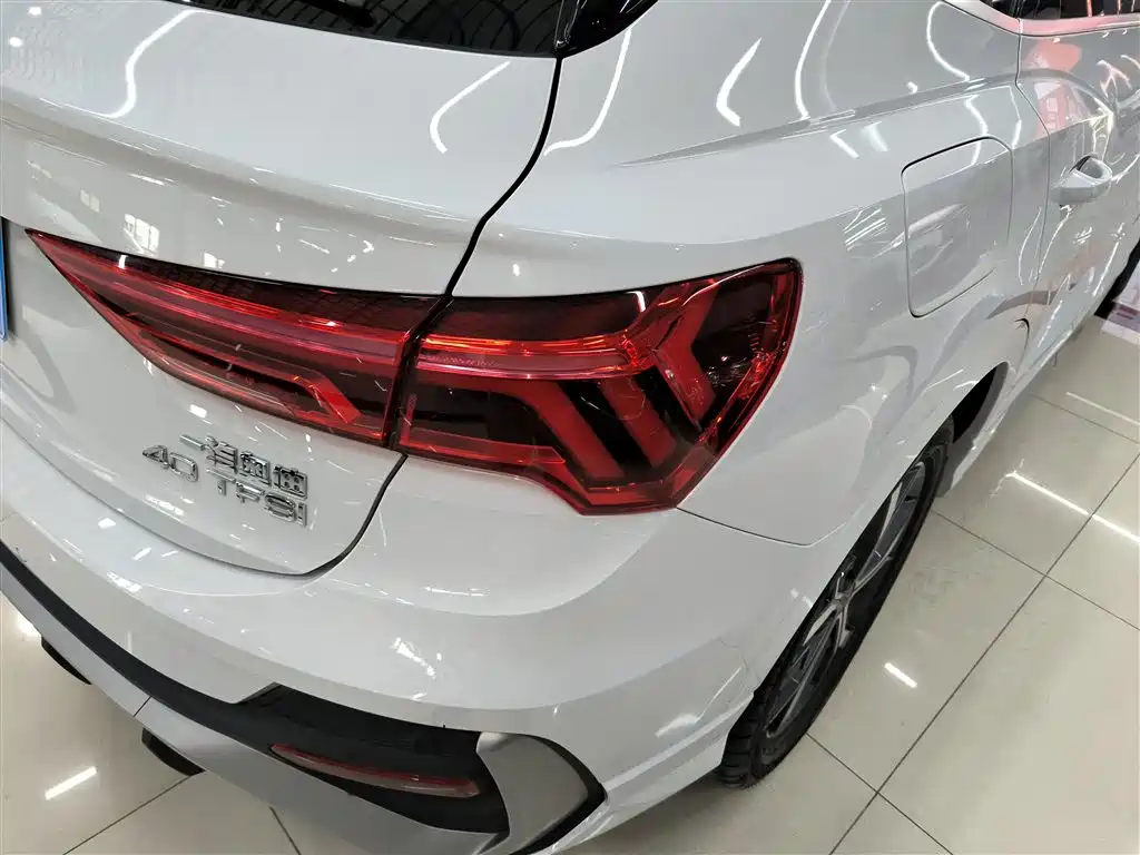 Audi Q3 Sportback 2021 — фото 8