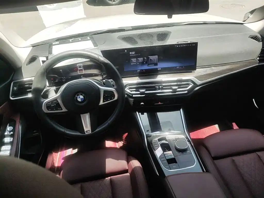 BMW 3 Series 2023 — фото 16