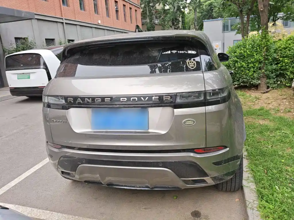 Land Rover Evoque 2022 — фото 6