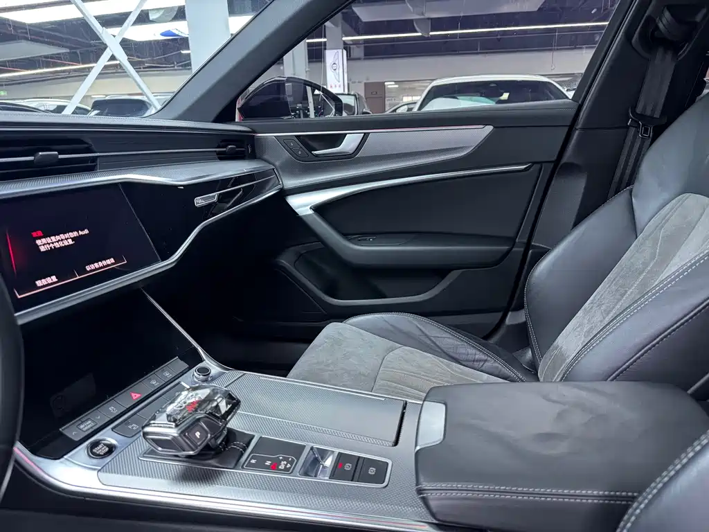Audi A6L 2021