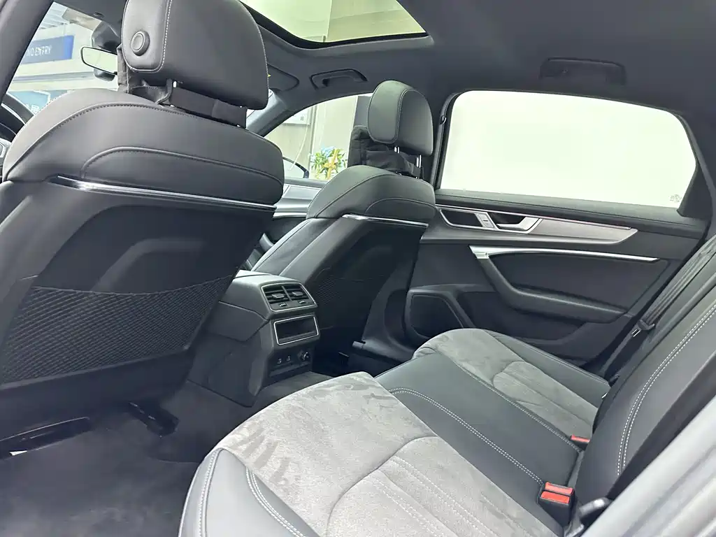 Audi A6L 2023 — фото 14