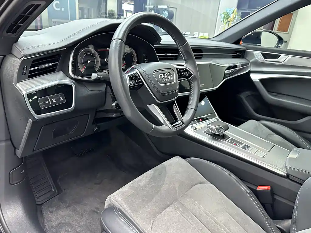 Audi A6L 2023 — фото 11