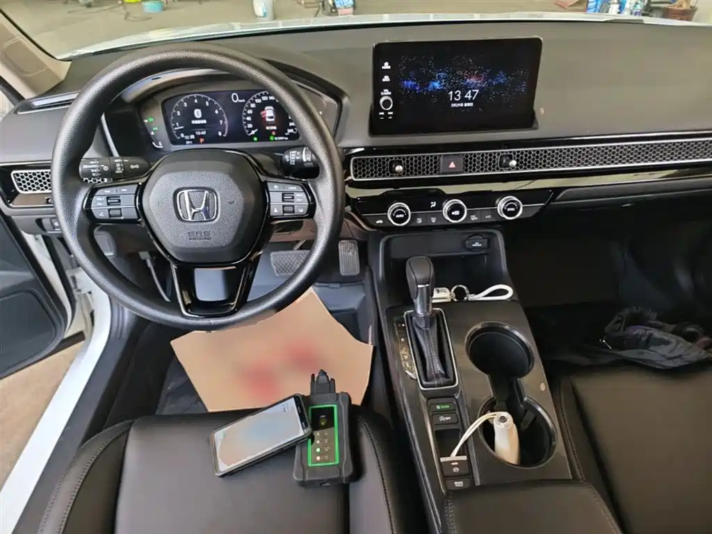 Honda Civic 2024 — фото 10