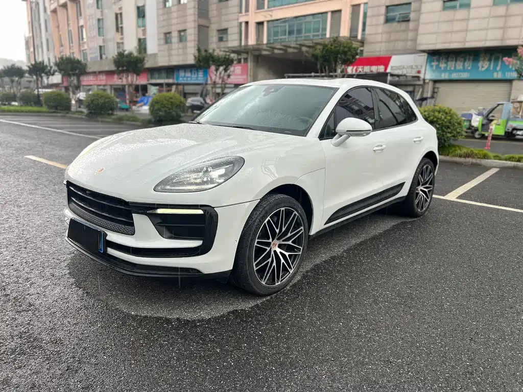 Porsche Macan 2022 — фото 1