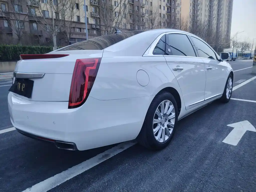 Cadillac XTS 2016 — фото 6