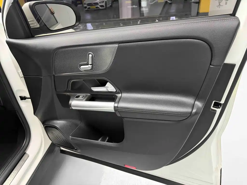 Mercedes-Benz GLA 2021 — фото 16