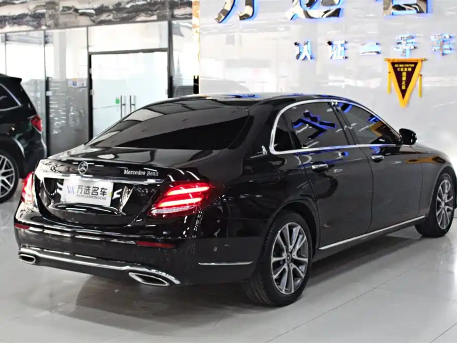 Mercedes-Benz E-Class 2020 — фото 14