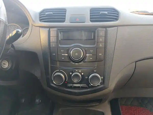 Wuling Hongguang 2017