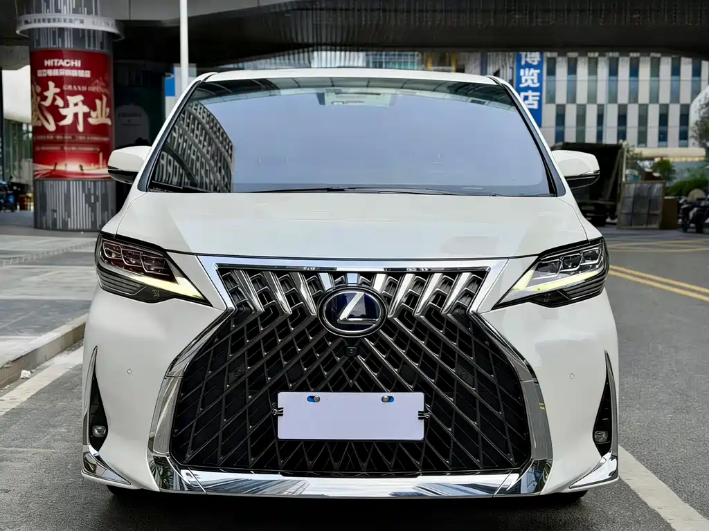 Lexus LM 2021 — фото 2