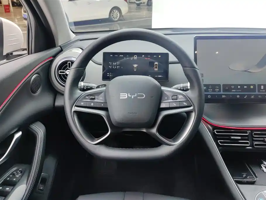 BYD Sealion 05 DM-i 2026 — фото 15