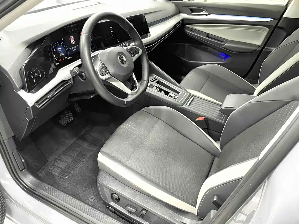 Volkswagen Golf 2022